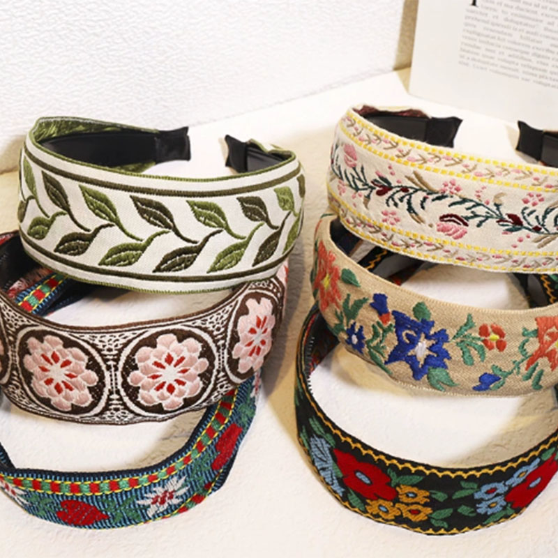 European and American Bohemian Headband, Embroidered Ethnic Style, Toothed Anti-Slip Hair Hoop Hair Clip